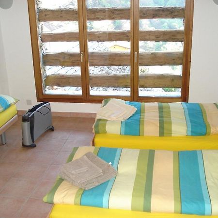 Apartament Rustico Pacifico Brontallo Pokój zdjęcie