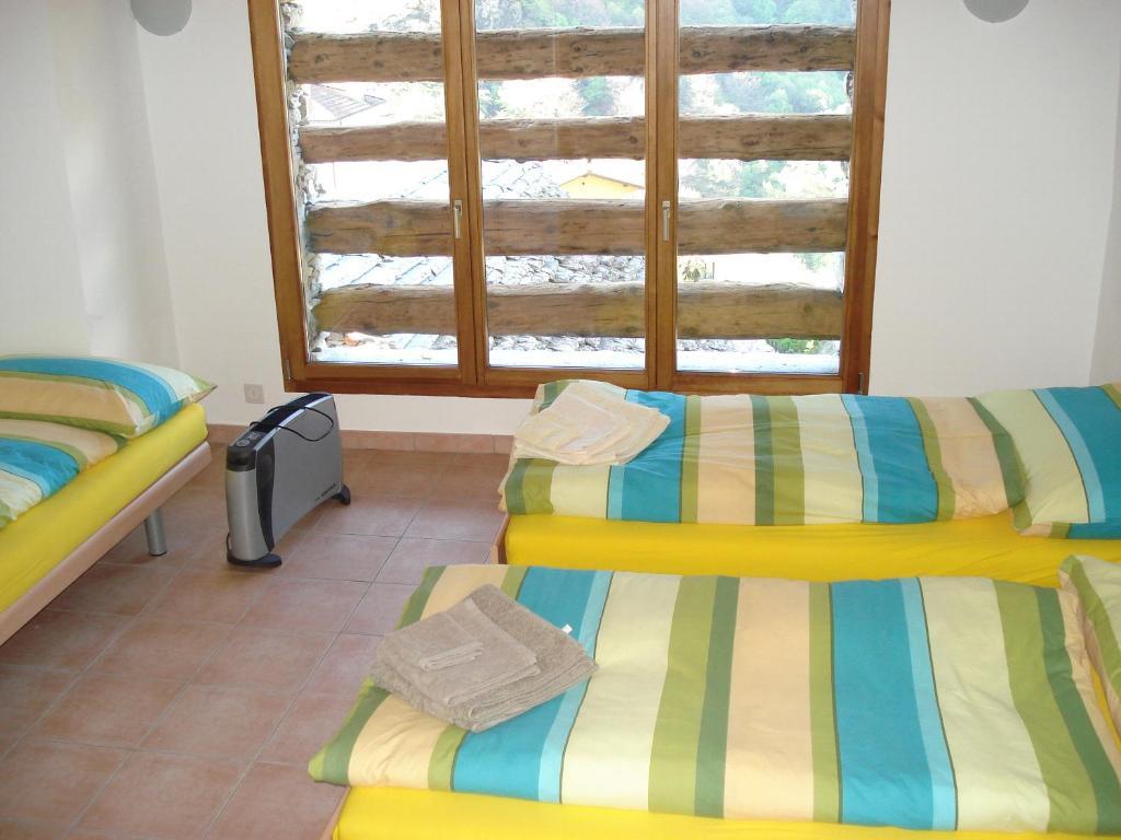 Apartament Rustico Pacifico Brontallo Pokój zdjęcie